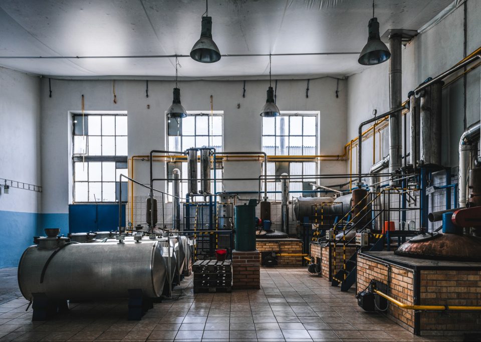 výroba alkoholu v liehovare Old Herold